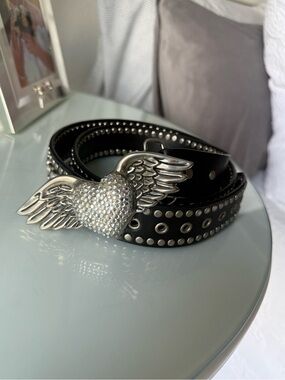 B.B. Simon Black Leather Winged Heart Rhinestone Belt 43in